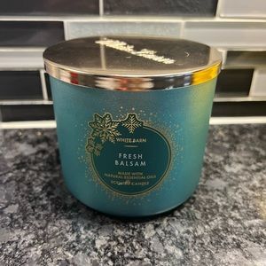 * NEW * Fresh Balsam Candle